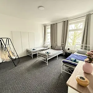 https://gemutliche-helle-ruhige-wohnung-im-zentrum-von.topcolognehotels.com